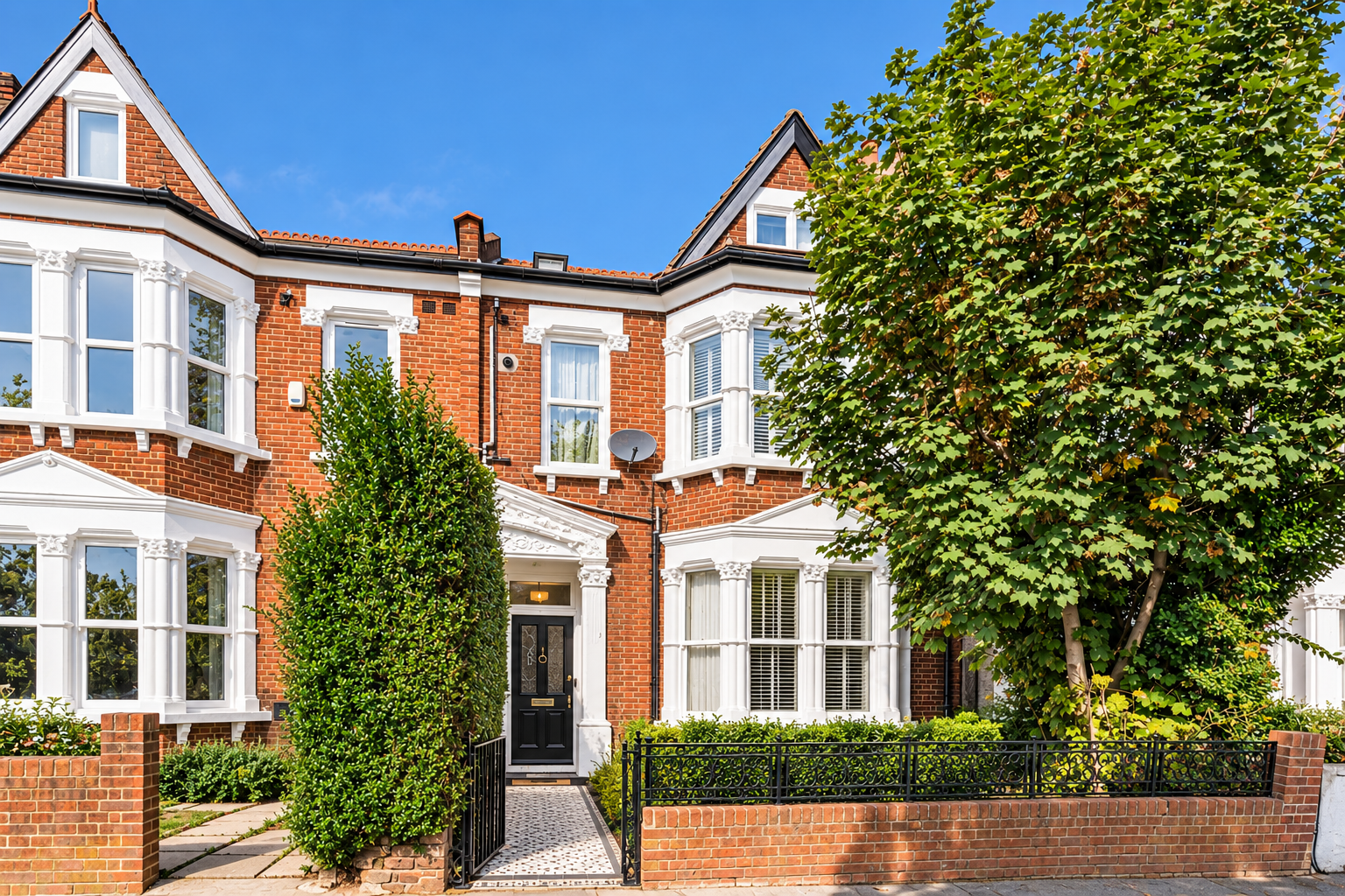 Apartment for sale in London, Holmesdale Road, South Norwood, SE25, 691 m²