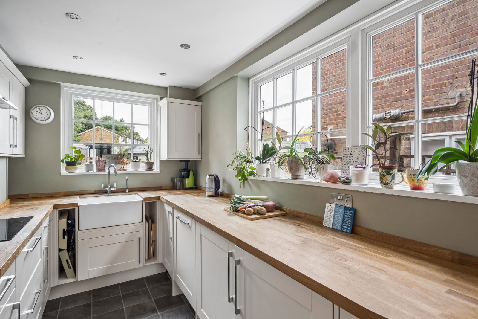 Terraced House for sale in Chesham, Bois Moor Road, Chesham, HP5 1SU, 1109 m²