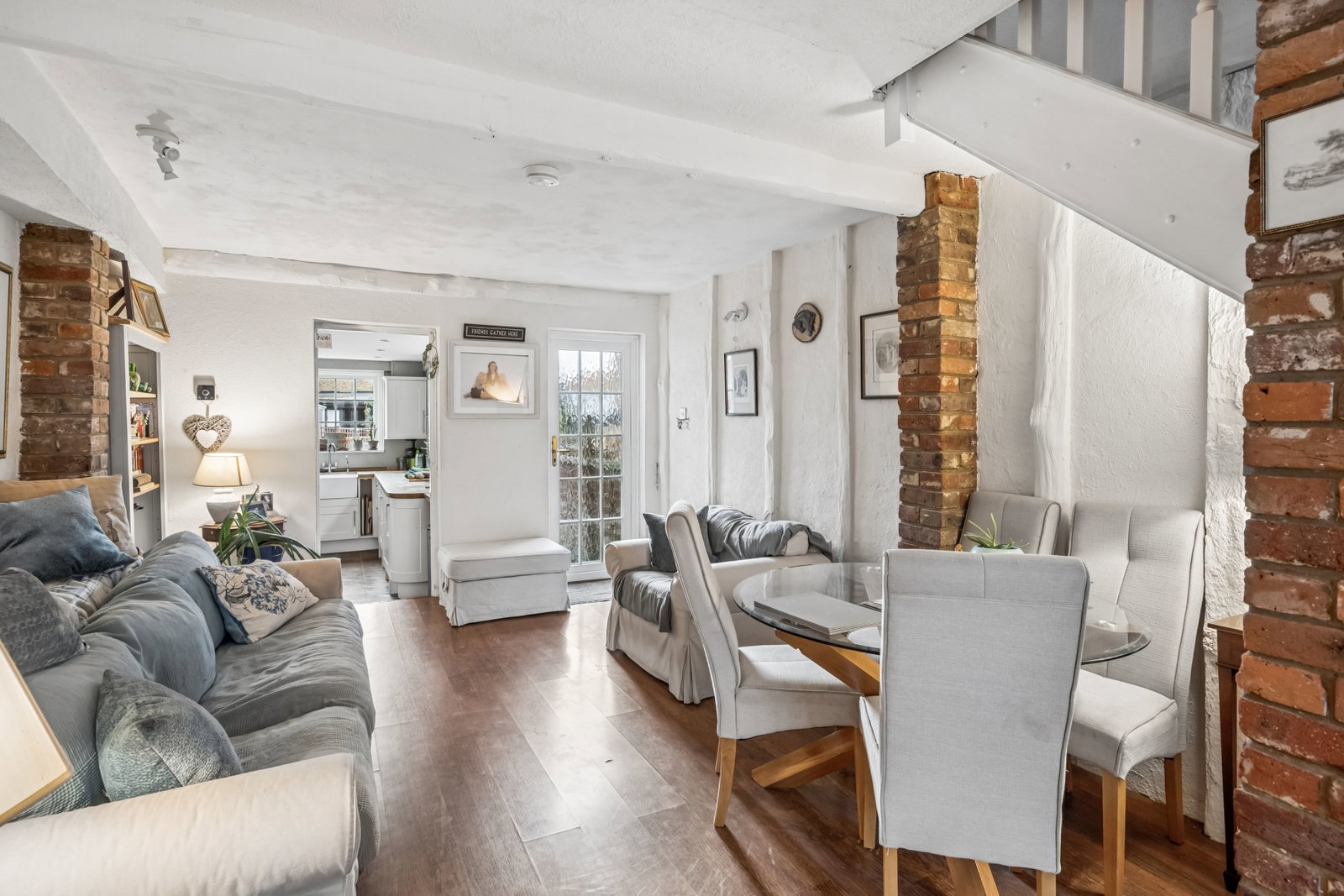 Terraced House for sale in Chesham, Bois Moor Road, Chesham, HP5 1SU, 1109 m²