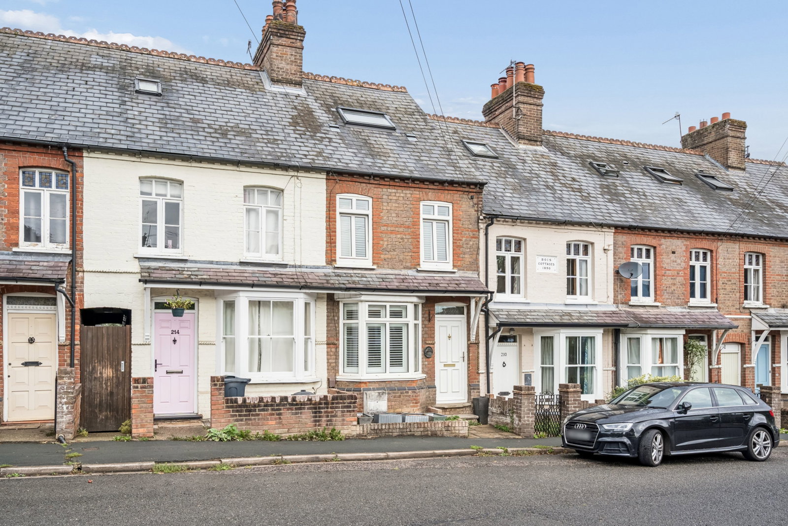 Terraced House for sale in Chesham, Bois Moor Road, Chesham, HP5 1SU, 1109 m²