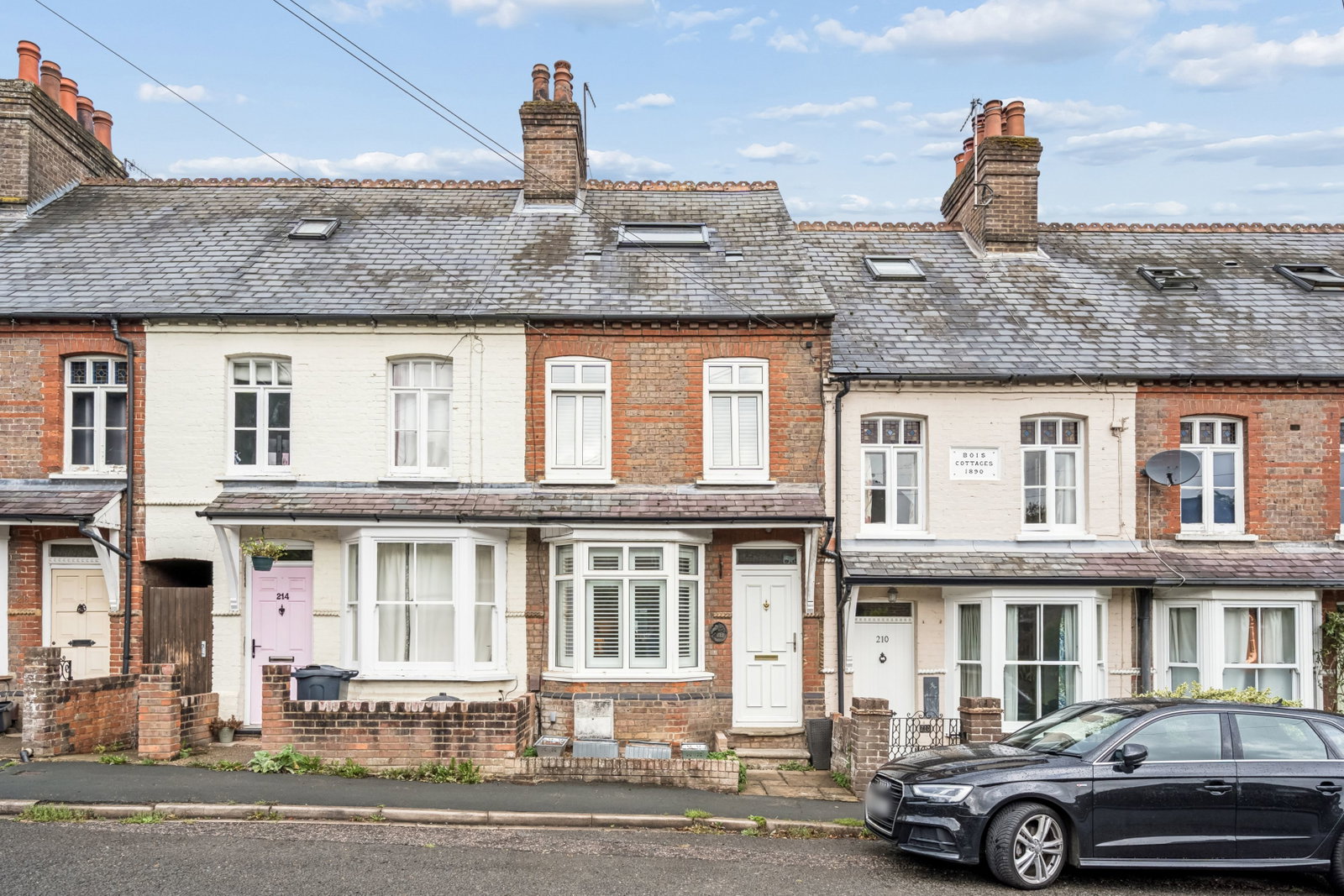 Terraced House for sale in Chesham, Bois Moor Road, Chesham, HP5 1SU, 1109 m²