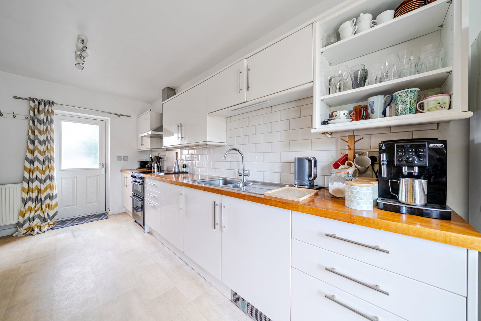 Semi Detached House for sale in York, Fifth Avenue, York, YO31 0PP, 1228 m²