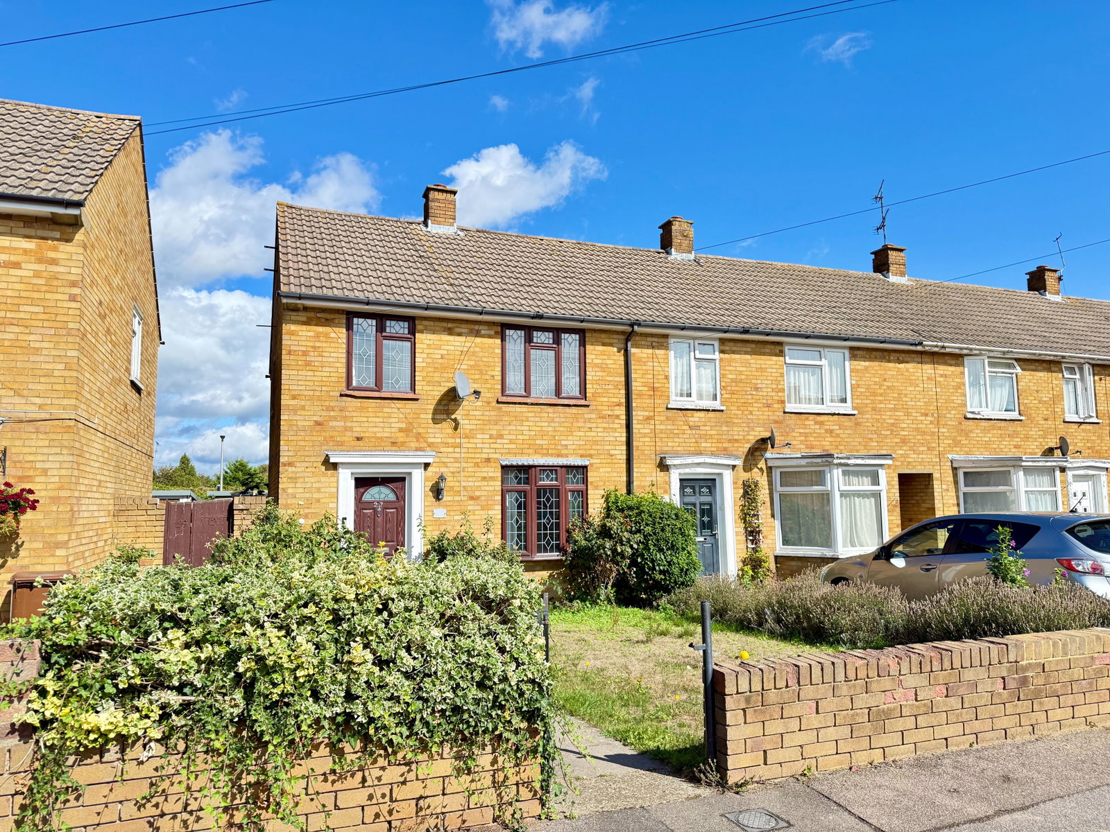 End Of Terrace House for sale in Gillingham, No Onward Chain, Close To The Train Station, Perfect For First Time Buyers - Winchester Way Rainham