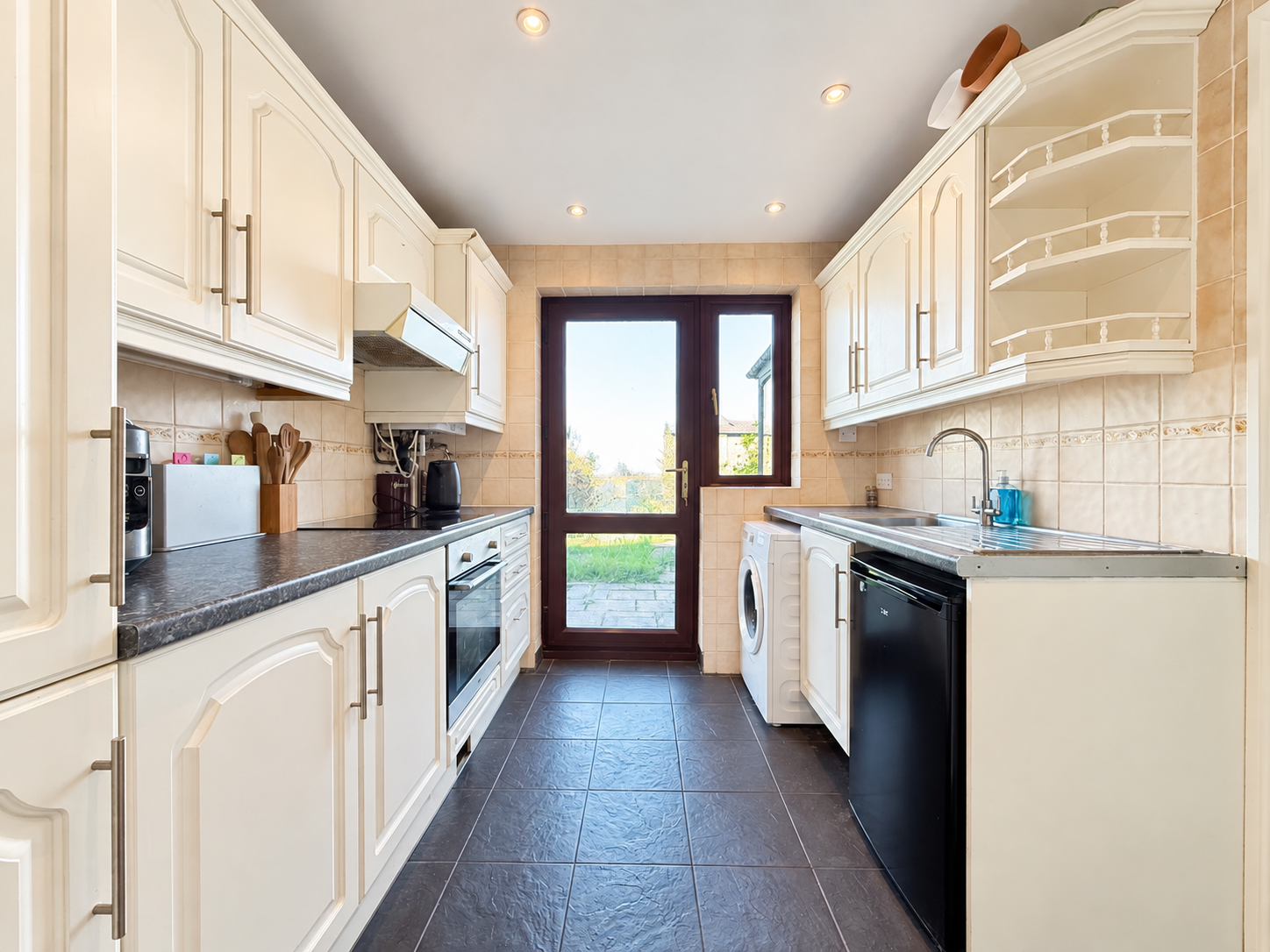 End Of Terrace House for sale in Gillingham, No Onward Chain, Close To The Train Station, Perfect For First Time Buyers - Winchester Way Rainham