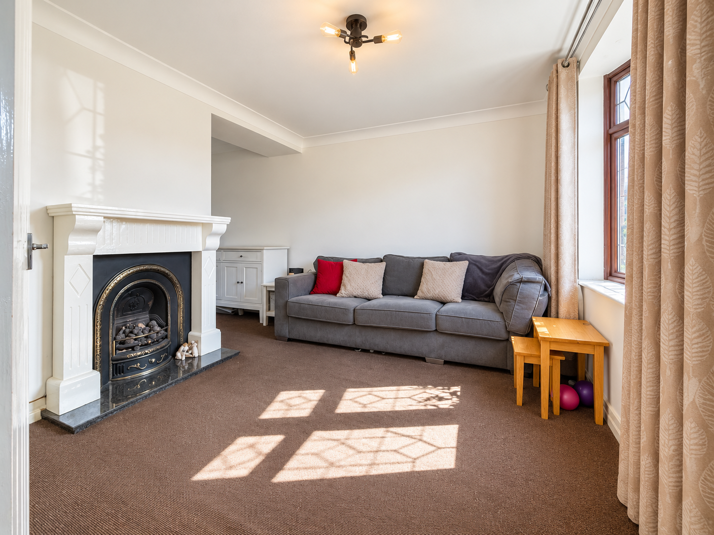 End Of Terrace House for sale in Gillingham, No Onward Chain, Close To The Train Station, Perfect For First Time Buyers - Winchester Way Rainham