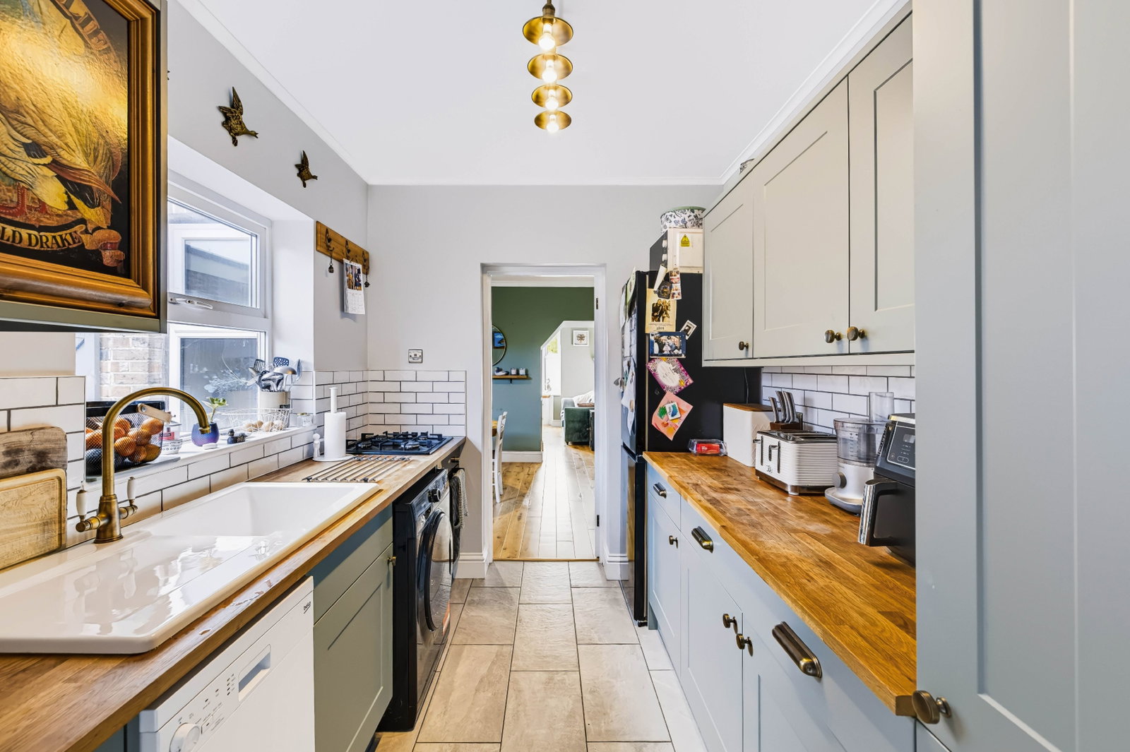 Semi Detached House for sale in East Grinstead, Dormans Park Road, East Grinstead