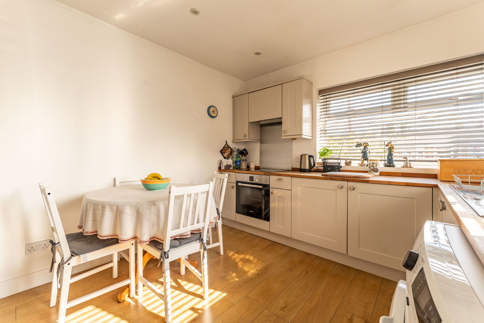 Bungalow for sale in York, Ashley Park Road, York, YO31 1HP, 692 m²