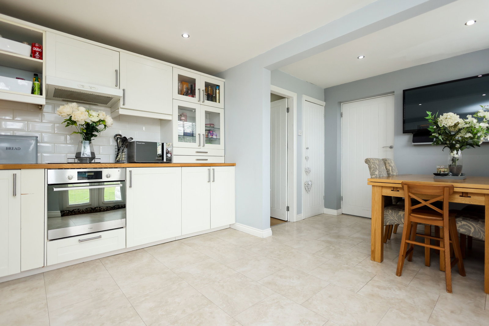 Semi Detached House for sale in Birmingham, Wyckham Road, Castle Bromwich, 807 m²