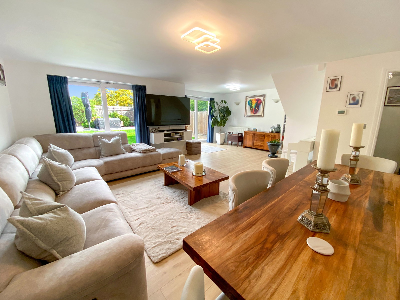 Detached House for sale in Ashford, Hythe Road, Willesborough, Ashford, TN24 0QQ, 1573 m²