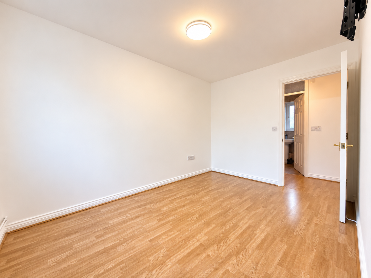 Flat for sale in Stockport, Millstone Close, Bredbury, Stockport, SK6 1DL