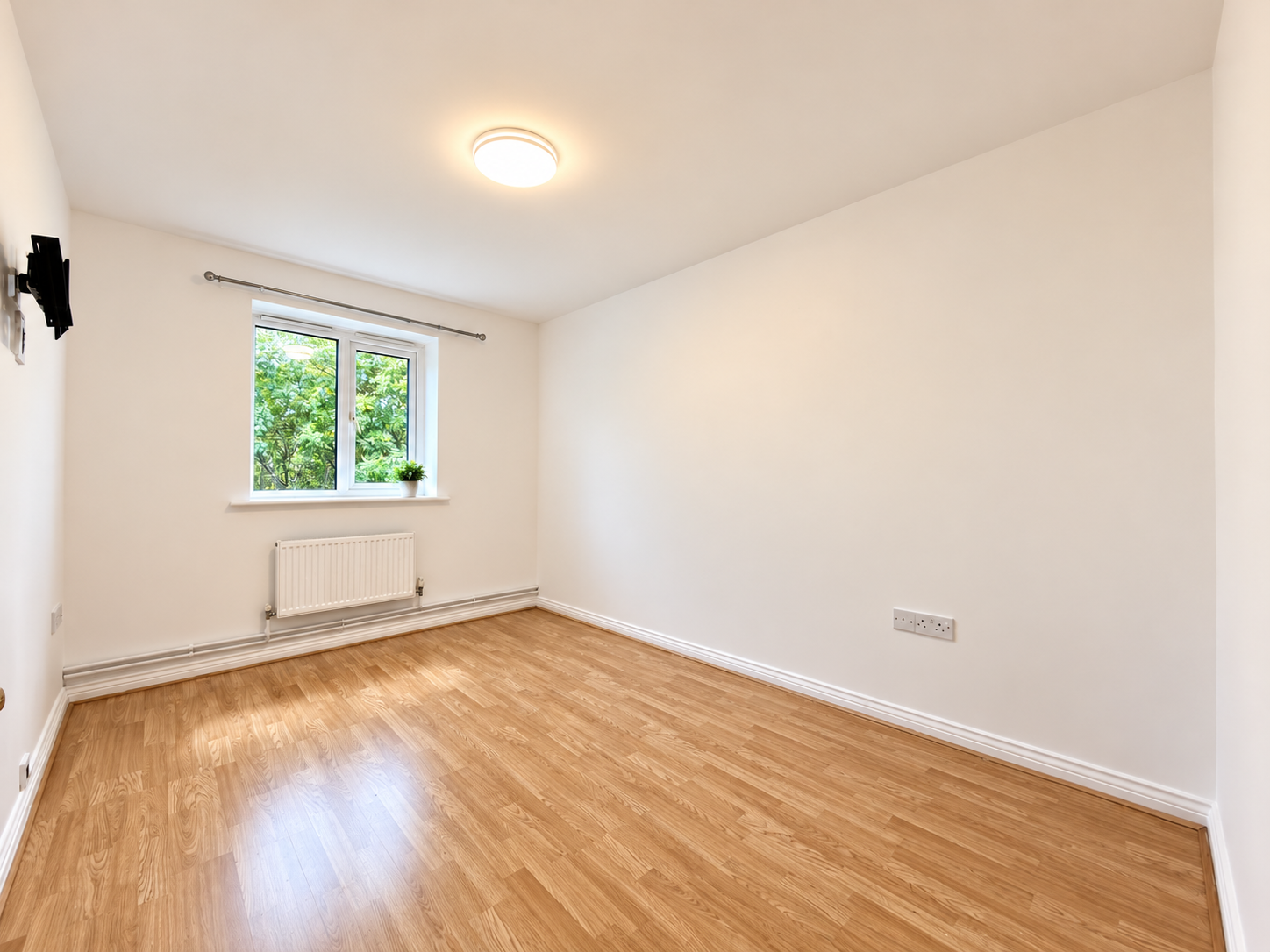 Flat for sale in Stockport, Millstone Close, Bredbury, Stockport, SK6 1DL