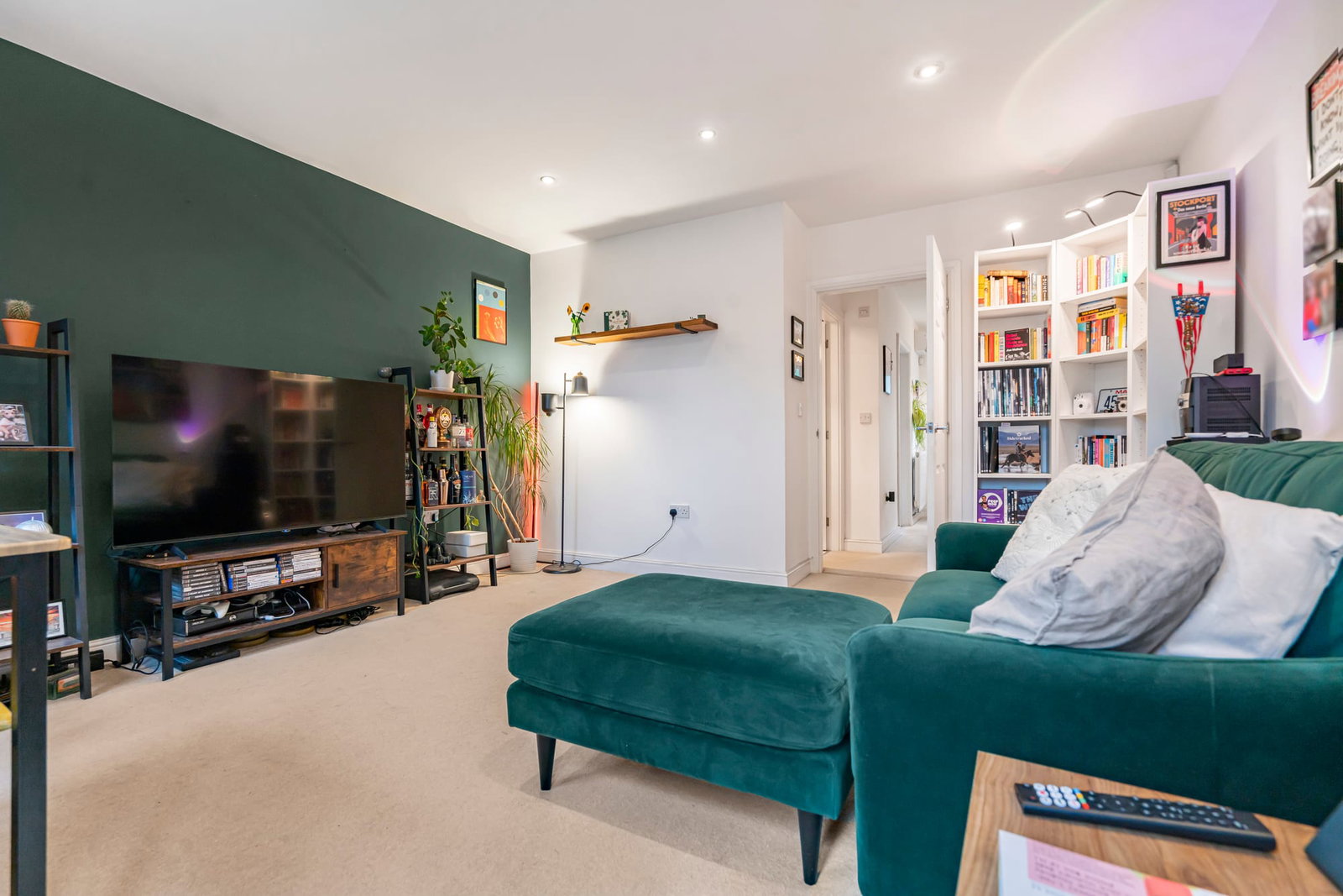 Mews House for sale in Manchester, Mount Road, Manchester, M19 3HW, 793 m²