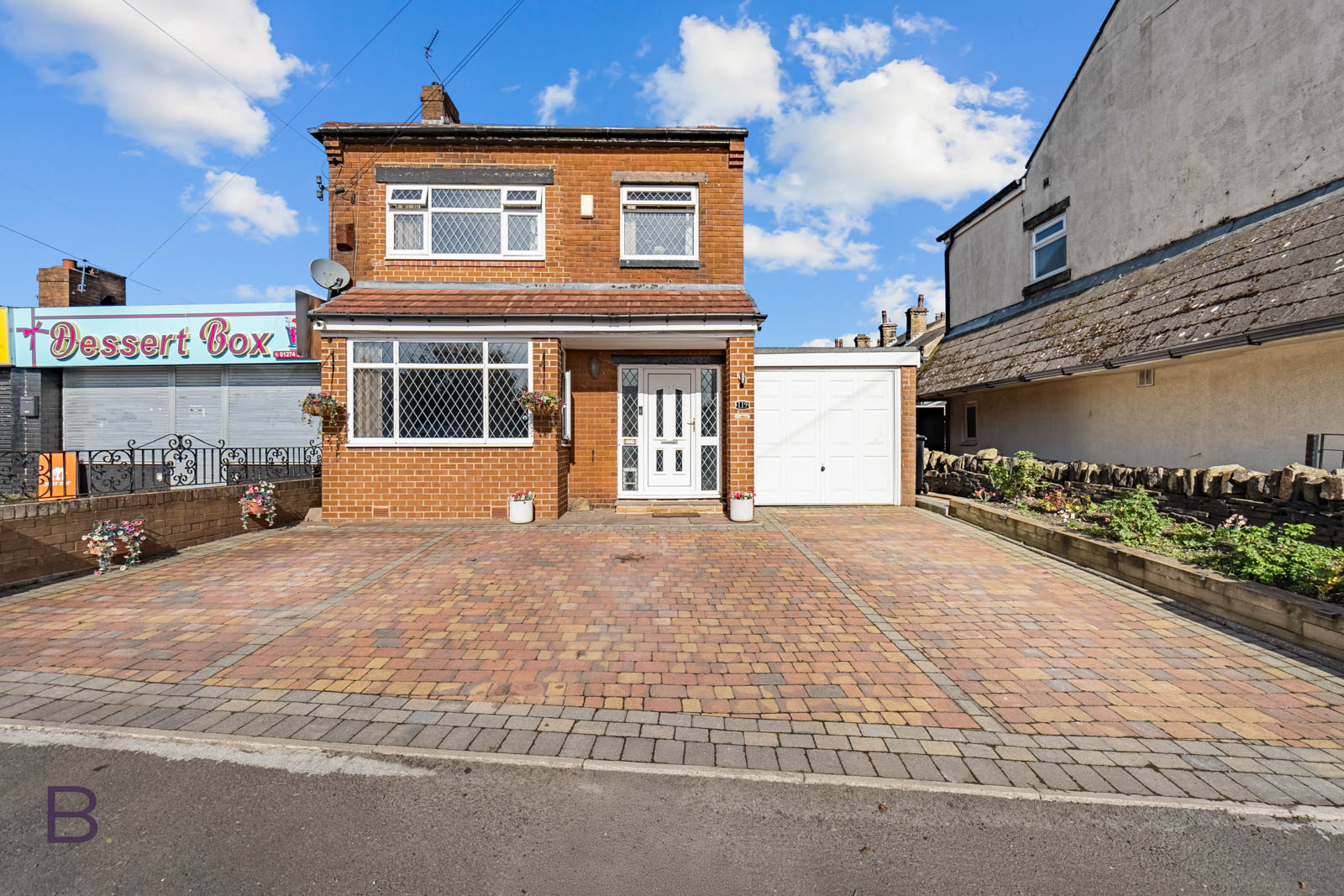 Detached House for sale in Bradford, Abb Scott Lane, Low Moor, Bradford, BD12 0HA, 1012 m²