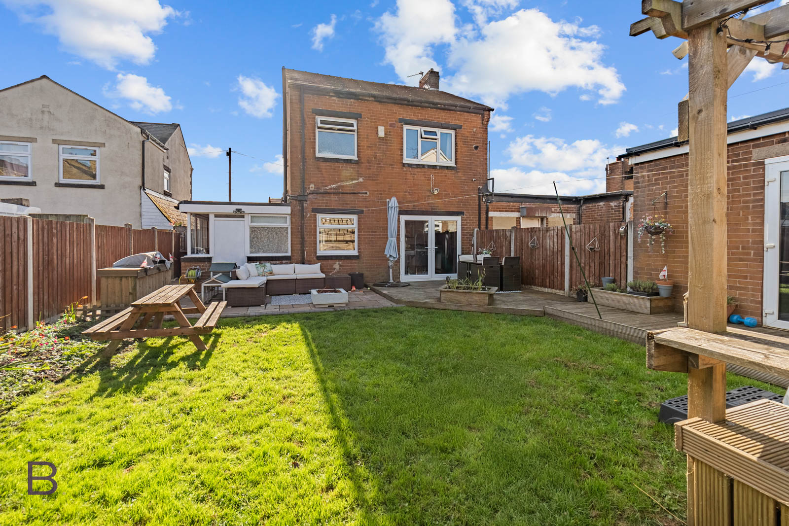 Detached House for sale in Bradford, Abb Scott Lane, Low Moor, Bradford, BD12 0HA, 1012 m²