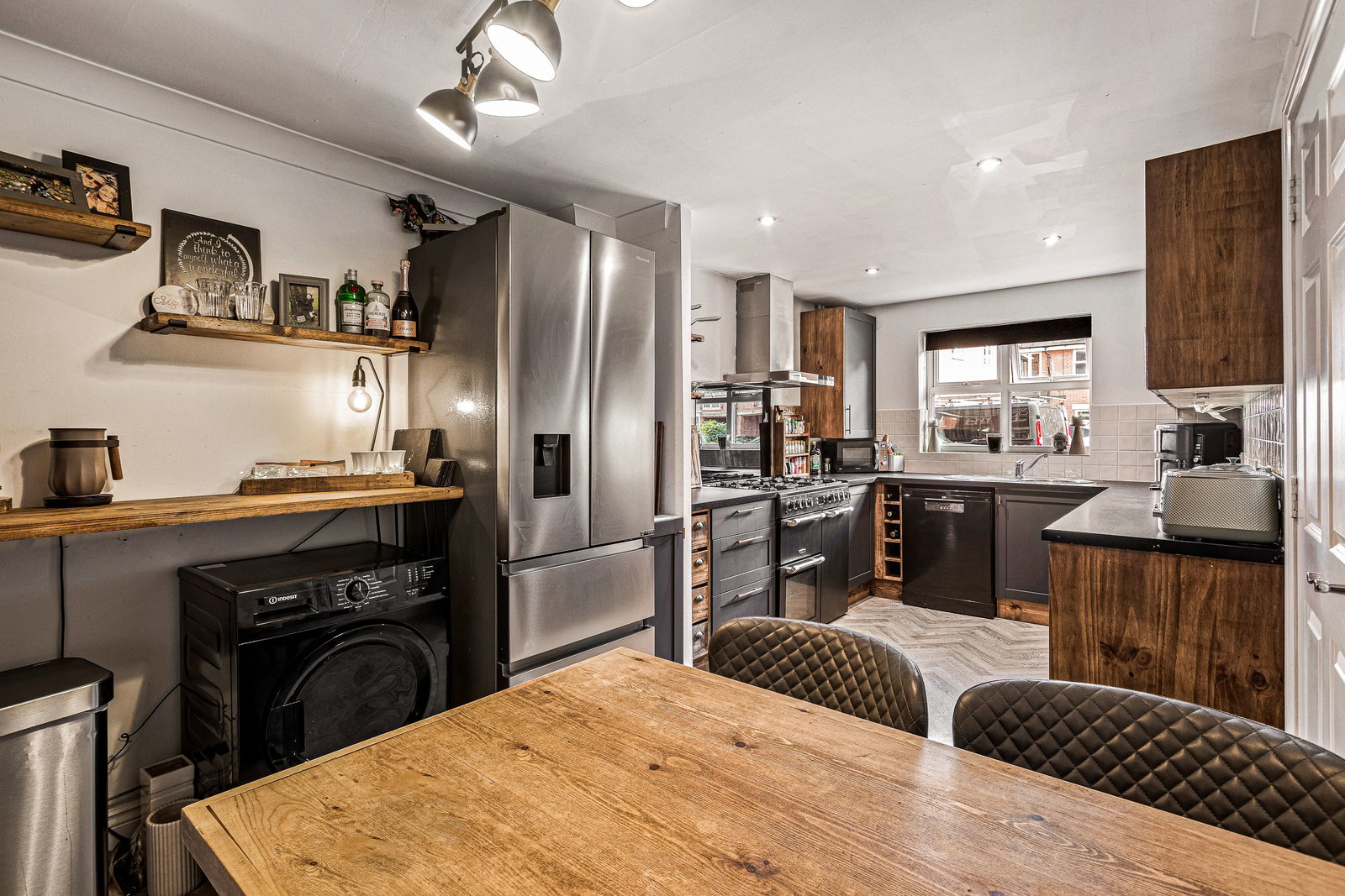 Town House for sale in Hinckley, Fosse Close, Burbage, LE10 2EH, 1499 m²