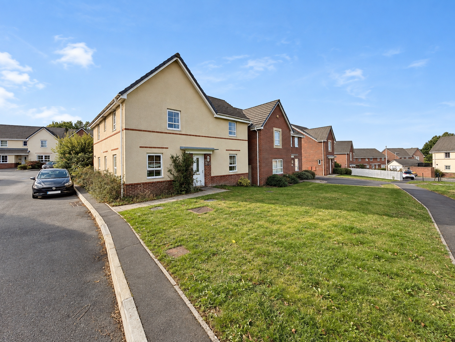Detached House for sale in Swansea, Heol Pentre Bach, Gorseinon, Swansea, SA4 4AU