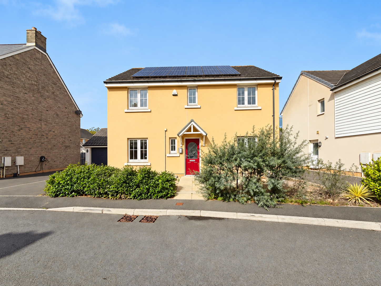 Detached House for sale in Llanelli, Rhes Brickyard Row, Llanelli, SA15 2DZ
