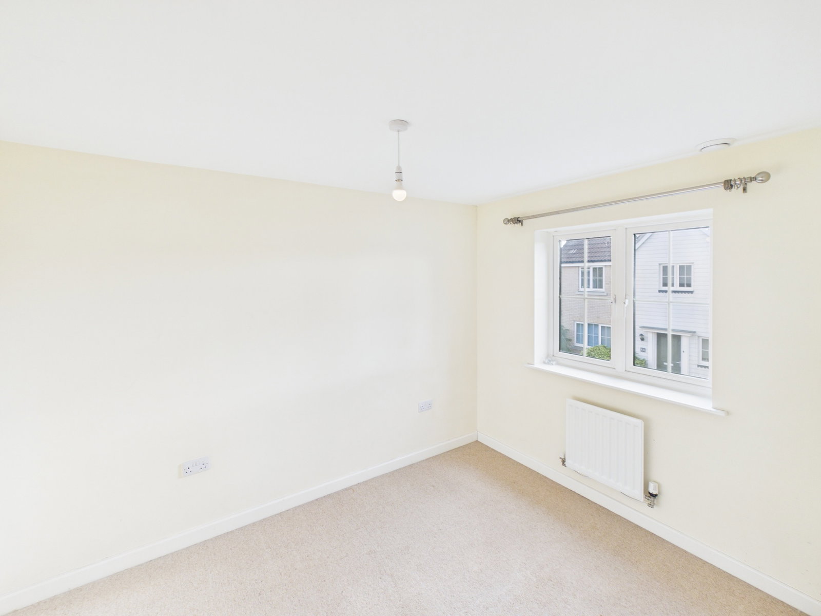 Terraced House for sale in Stowmarket, Osprey Drive, Stowmarket, 1151 m²