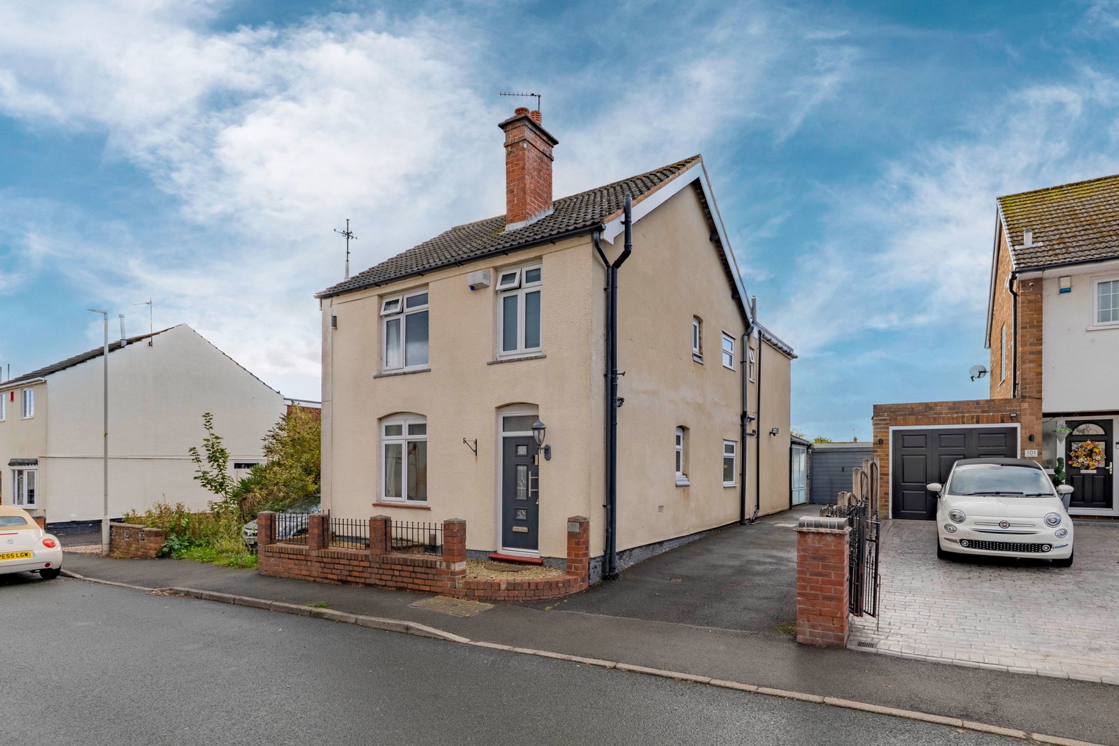 Detached House for sale in Kingswinford, Mount Pleasant, Kingswinford, DY6 9ST