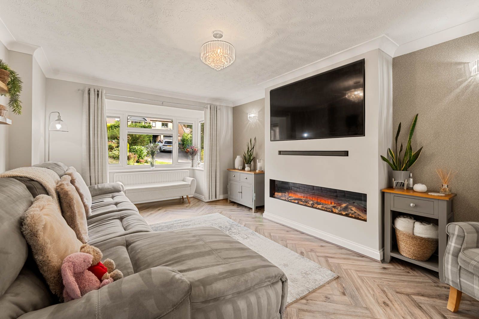 Detached House for sale in Bradford, Cropredy Close, Queensbury