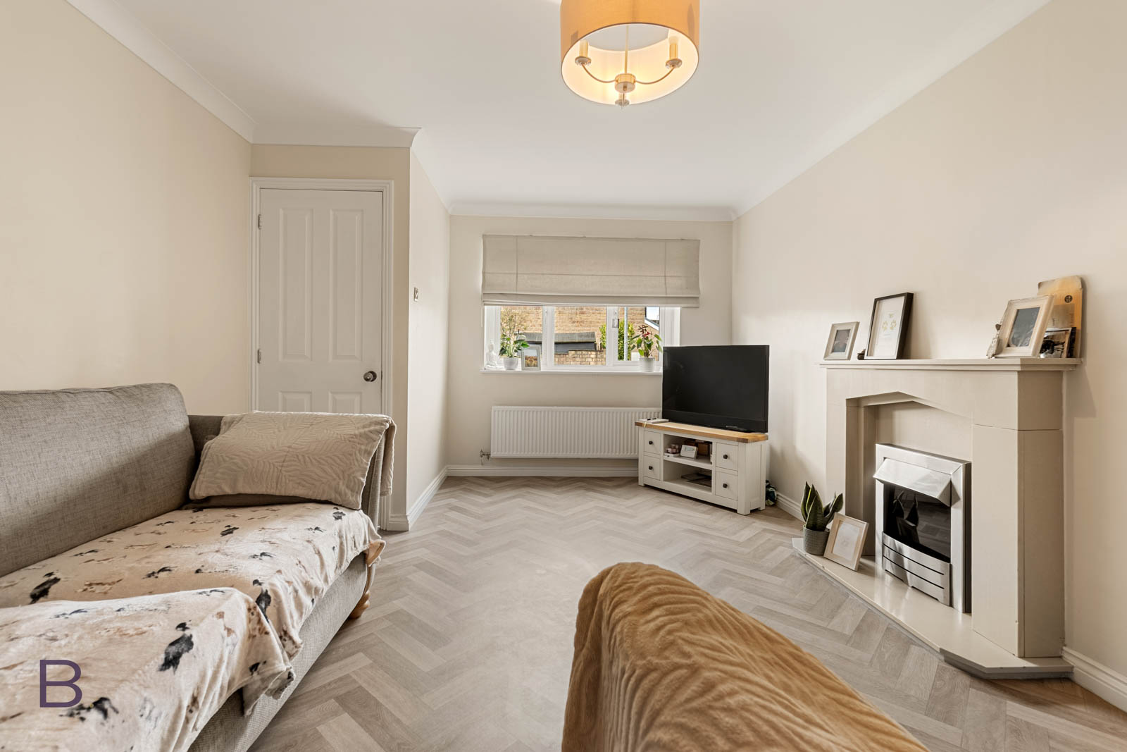 Semi Detached House for sale in Halifax, Hall Stone Court, Shelf, Halifax, HX3 7NY, 904 m²