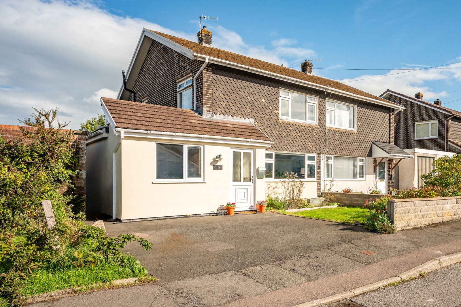 Semi Detached House for sale in Abergavenny, Kennelwood, Gilwern
