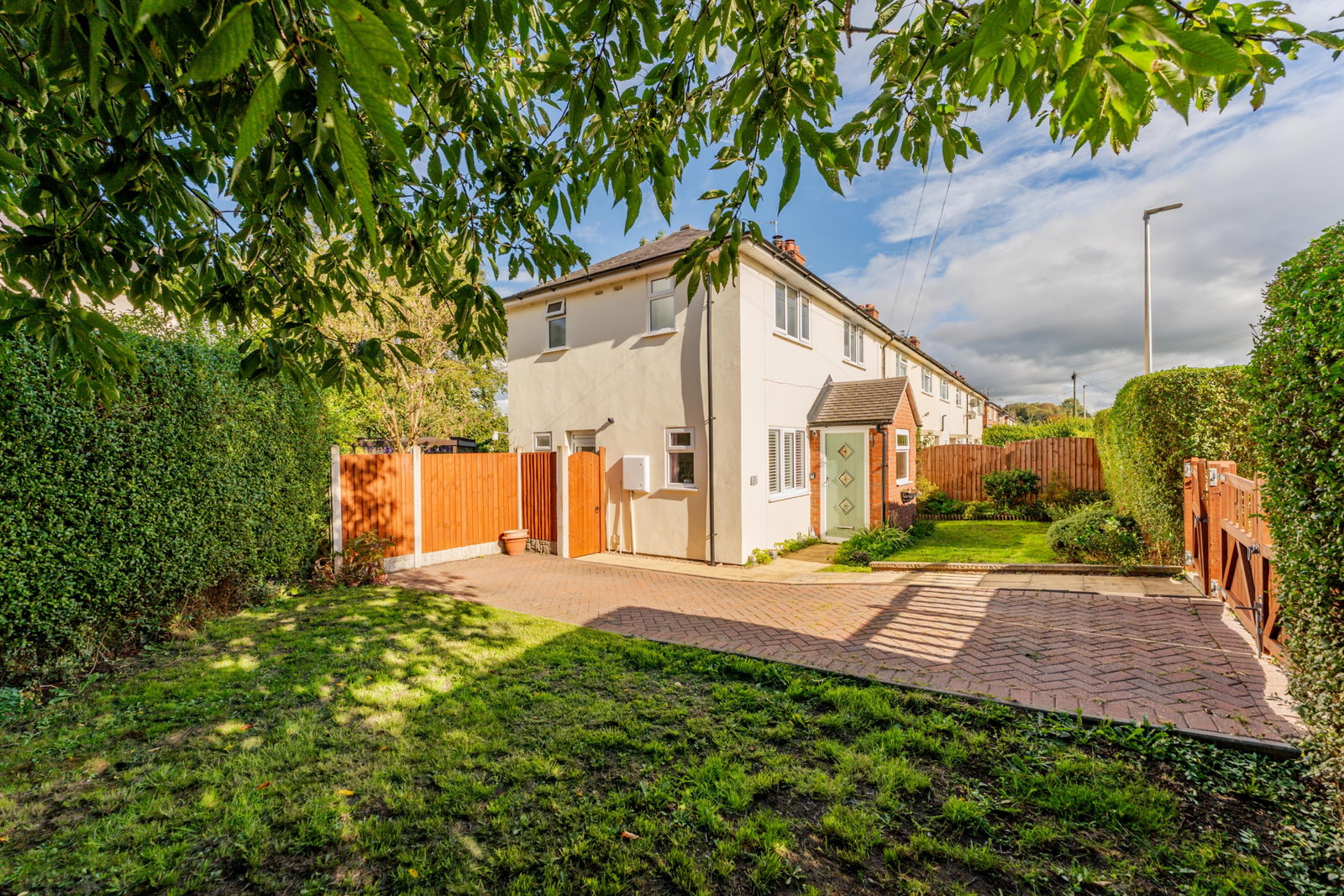 Semi Detached House for sale in Congleton, Crescent Road, Congleton, CW12 4BG, 919 m²
