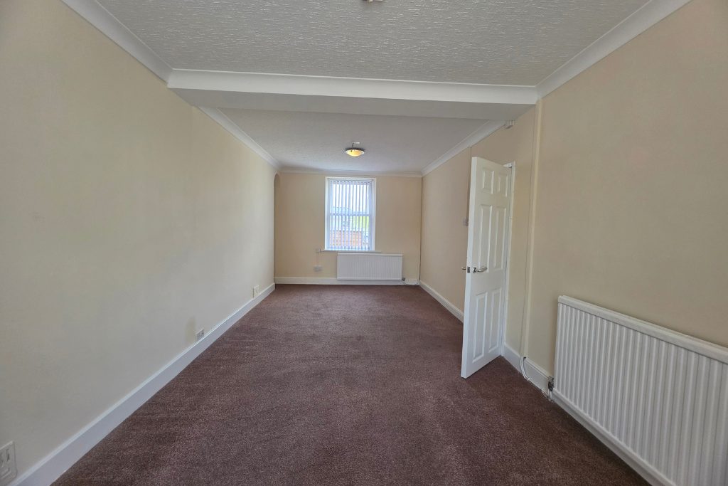 Terraced House for sale in Ammanford, 75 Betws Road, Betws, Ammanford, 1130 m²