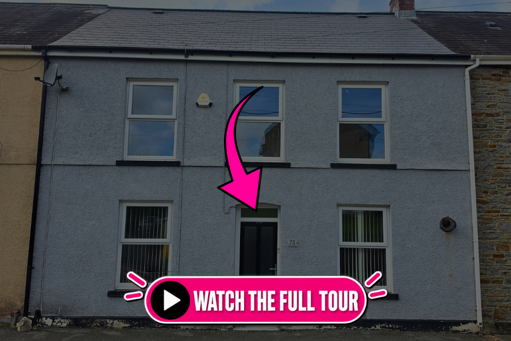 Terraced House for sale in Ammanford, 75 Betws Road, Betws, Ammanford, 1130 m²
