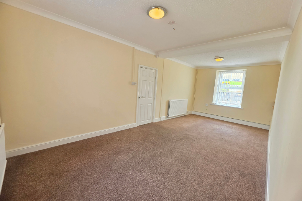 Terraced House for sale in Ammanford, 75 Betws Road, Betws, Ammanford, 1130 m²