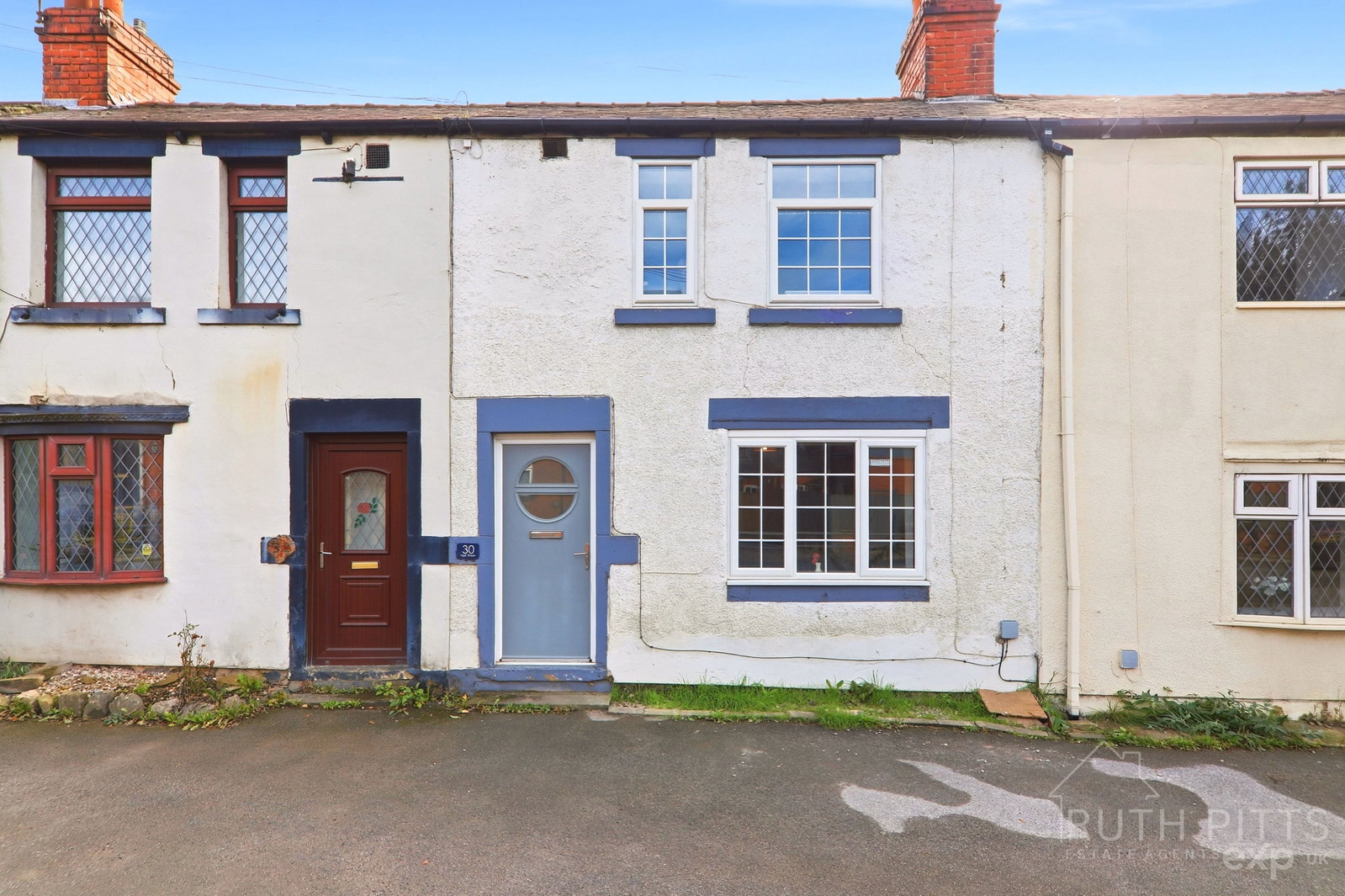 Terraced House for sale in Pontefract, High Street, South Elmsall, WF9 2SJ