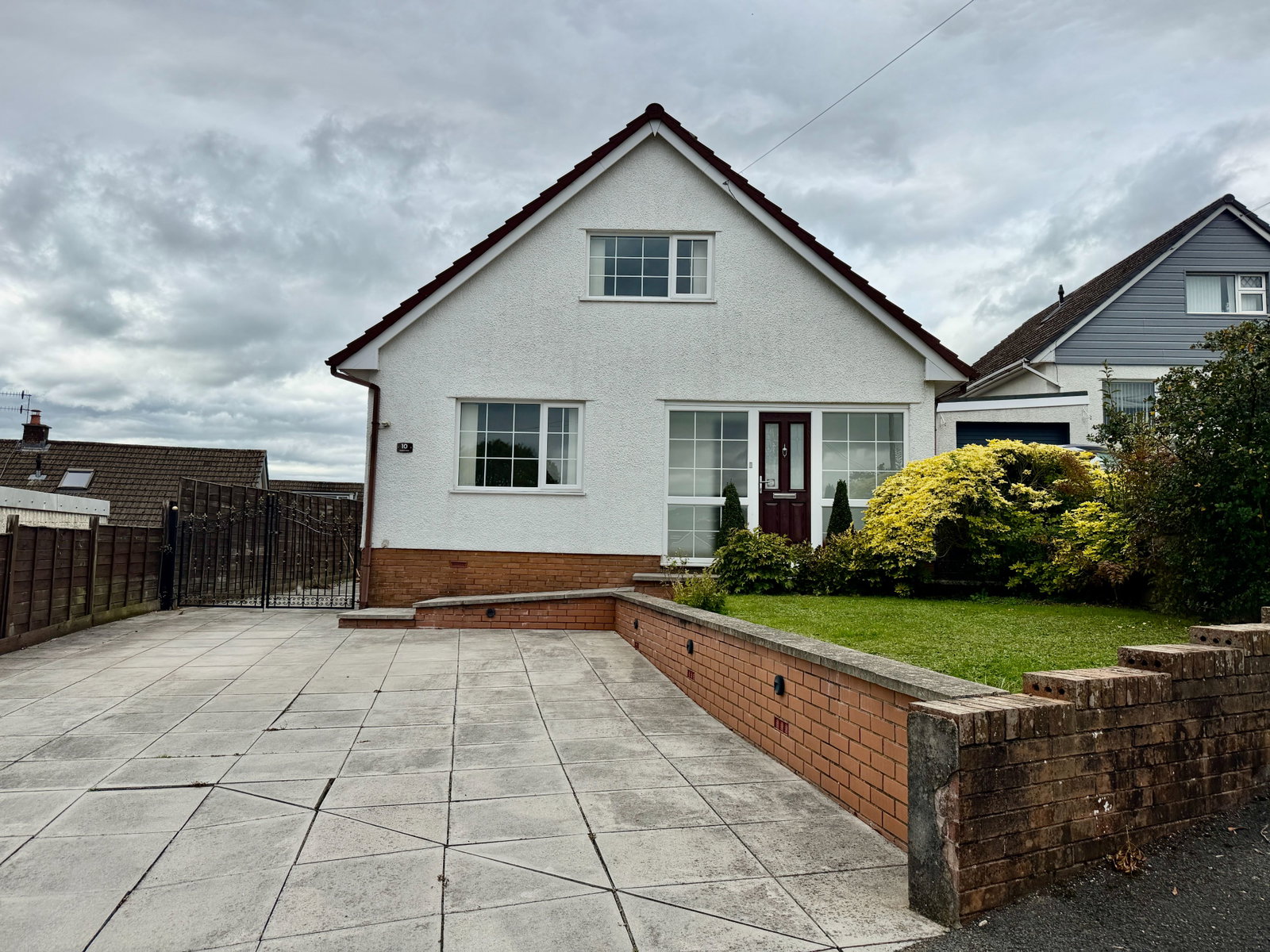 Detached House for sale in Blackwood, Hawthorn Drive, Pontllanfraith, Blackwood, NP12 2PP