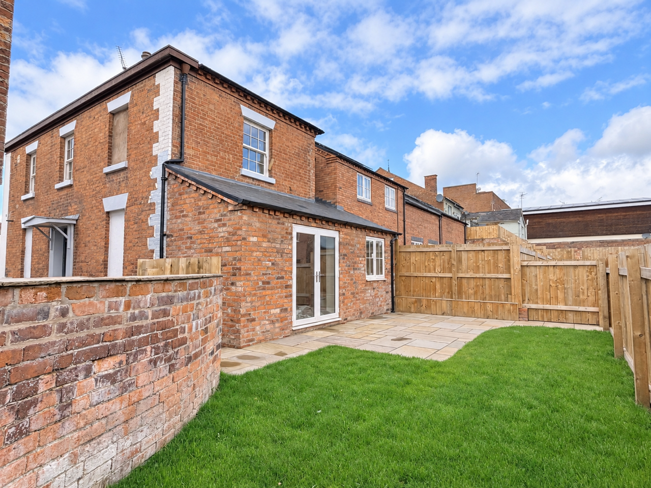 End Of Terrace House for sale in Oswestry, Period Townhouse - The Berwyn, Salop Road, Oswestry