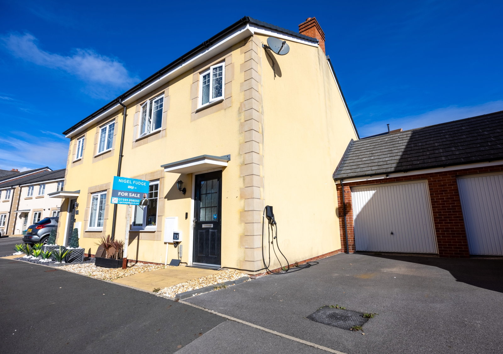 Semi Detached House for sale in Radstock, Monger Lane, Midsomer Norton, Radstock, BA3 2RN, 1002 m²