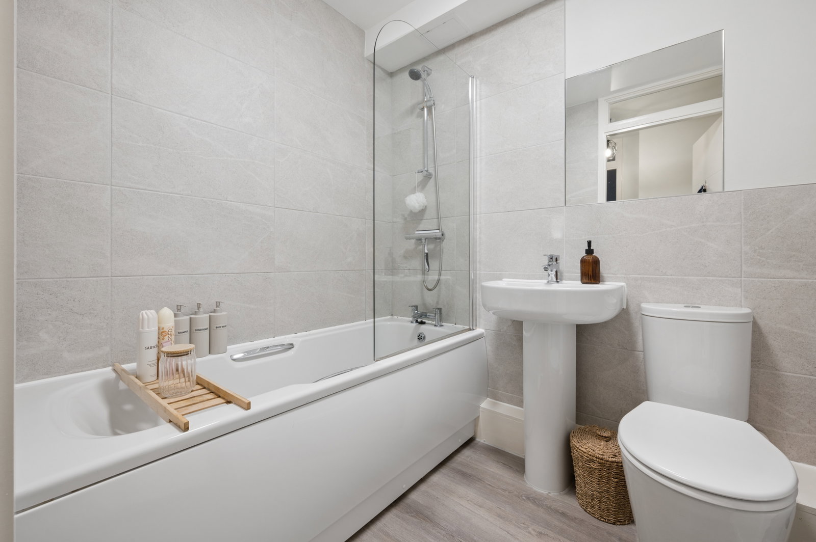 Flat for sale in Stockport, Belmont Way, Heaton Norris, Stockport, SK4 1BL, 525 m²