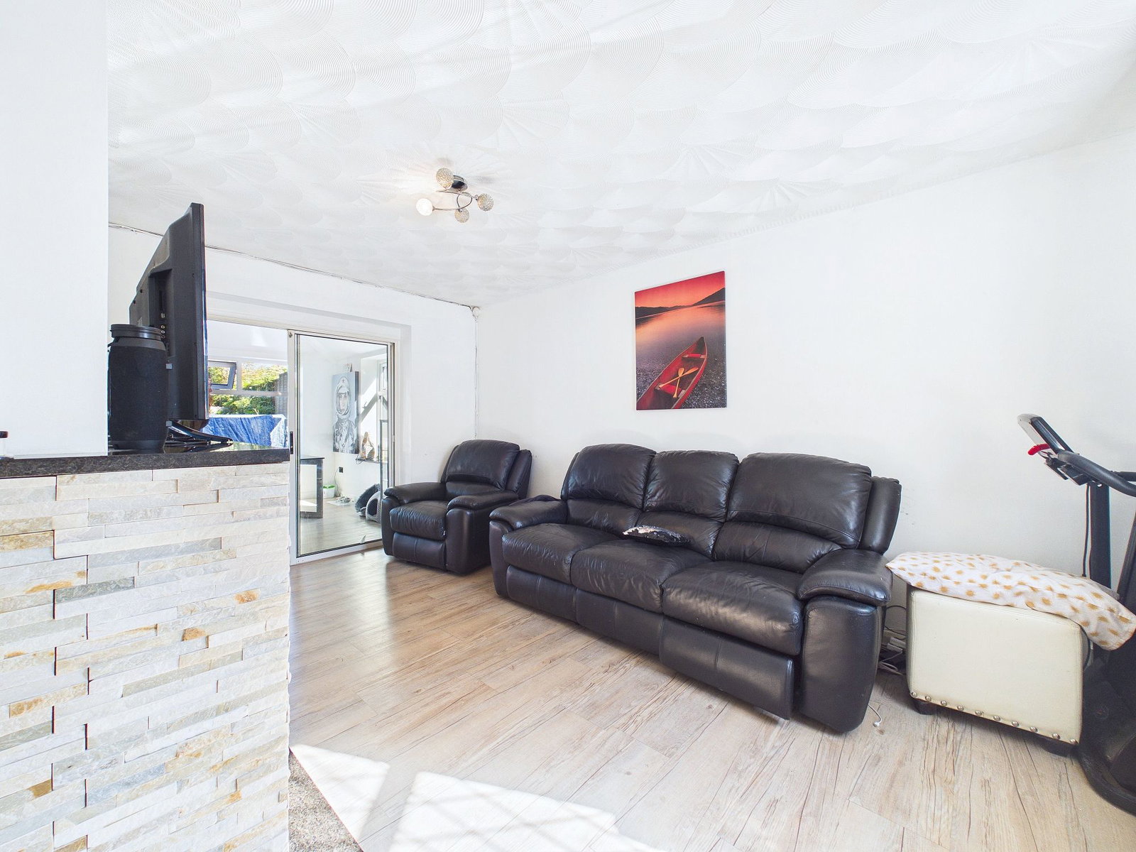 Semi Detached House for sale in Leicester, Bruins Walk, Oadby, 1053 m²