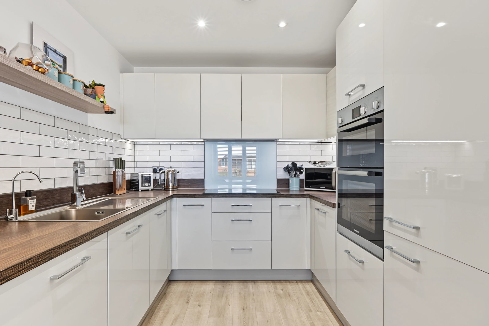Semi Detached House for sale in Snodland, Manley Boulevard, Snodland, ME6 5SD, 1309 m²