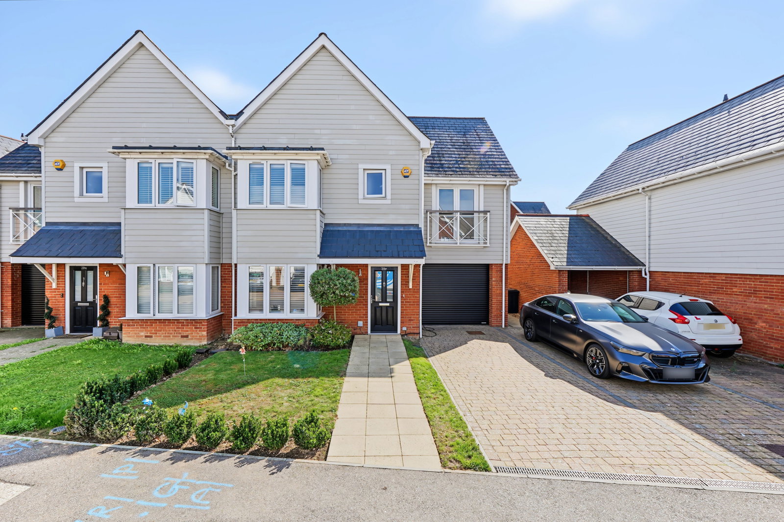 Semi Detached House for sale in Snodland, Manley Boulevard, Snodland, ME6 5SD, 1309 m²