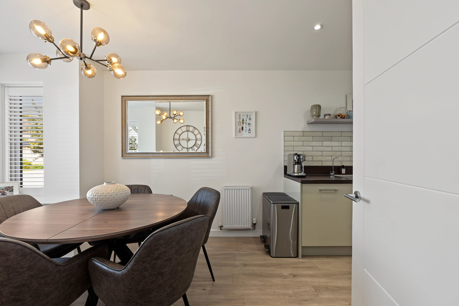 Semi Detached House for sale in Snodland, Manley Boulevard, Snodland, ME6 5SD, 1309 m²