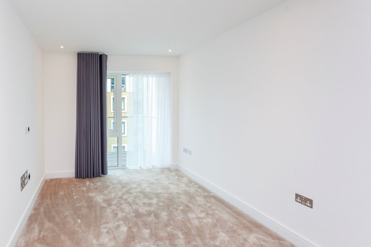 Flat for sale in London, Faulkner House, Fulham Reach, London W6, 516 m²