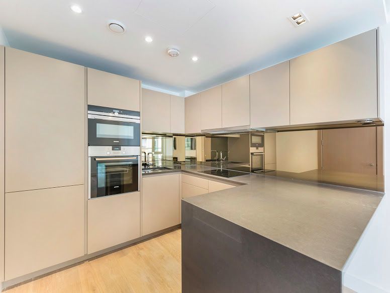 Flat for sale in London, Faulkner House, Fulham Reach, London W6, 516 m²