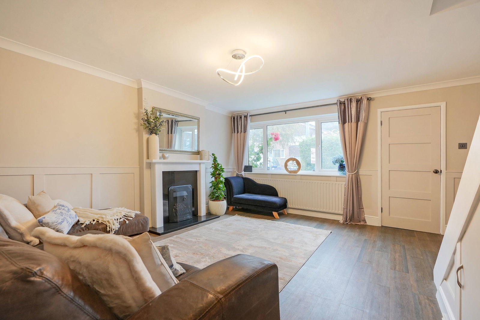 Semi Detached House for sale in Sheffield, Eden Drive, Loxley S6, 746 m²