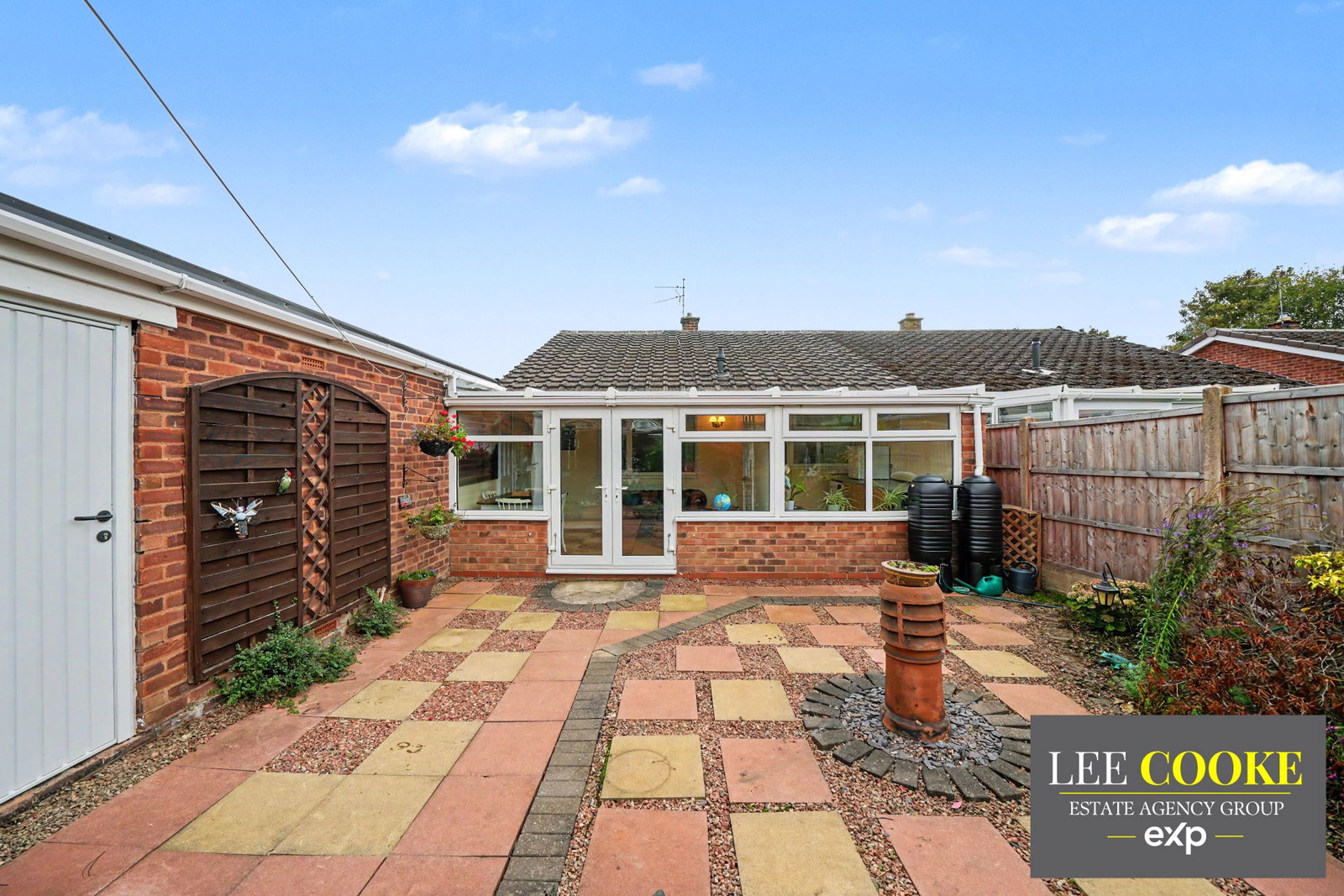 Semi Detached Bungalow for sale in Wolverhampton, Hinton Grove, Lyndale Park Estate, Wednesfield, Wolverhampton, WV11 3JT