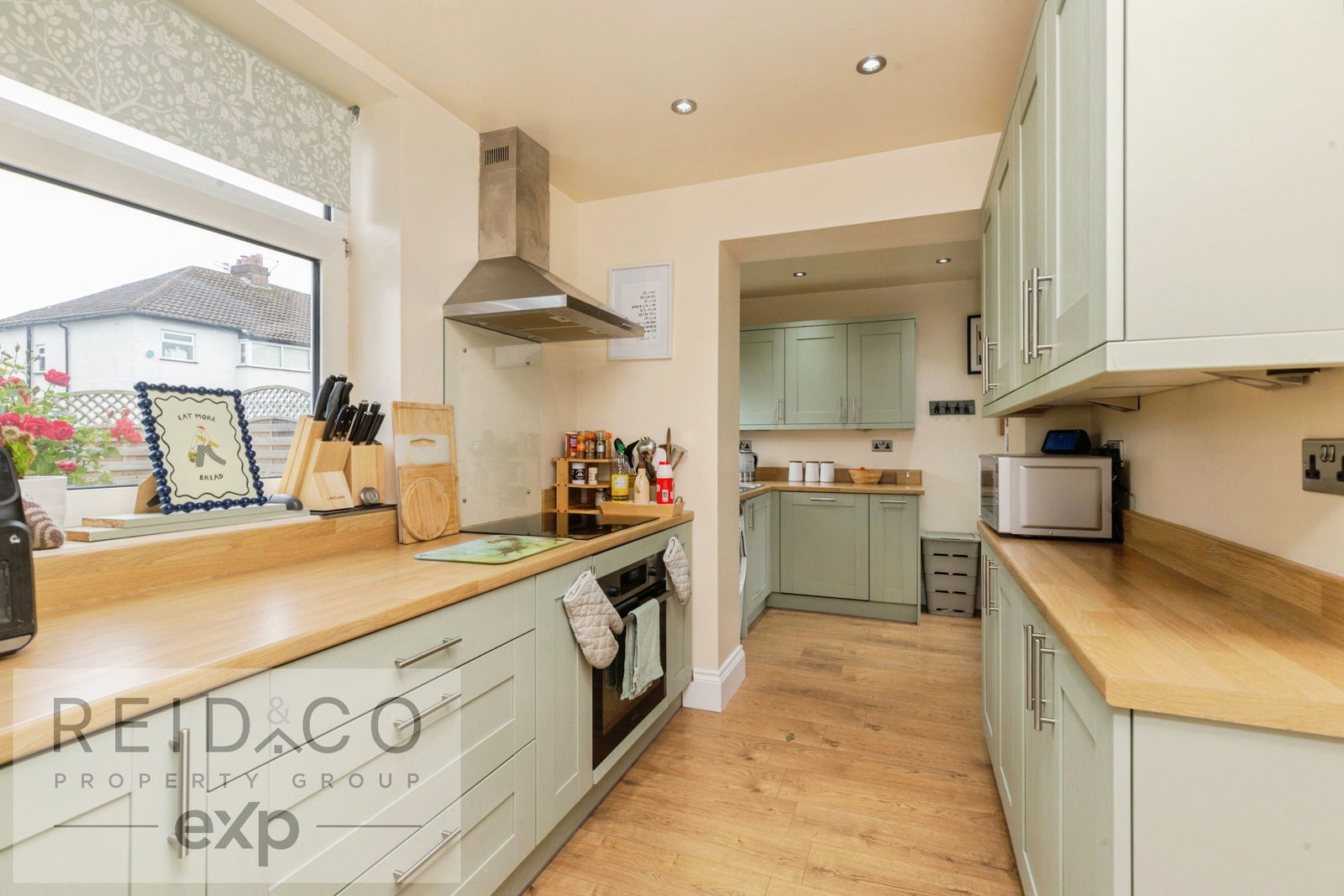Semi Detached House for sale in Preston, Chestnut Drive, Fulwood, Preston, PR2 9UH, 1157 m²