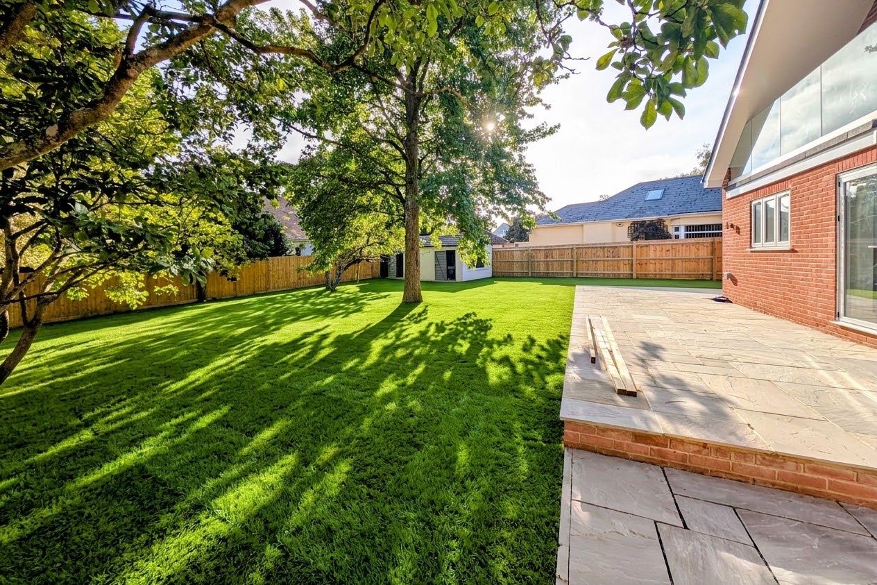 Detached House for sale in Bournemouth, Headswell Crescent, Bournemouth, BH10 6LH, 1600 m²