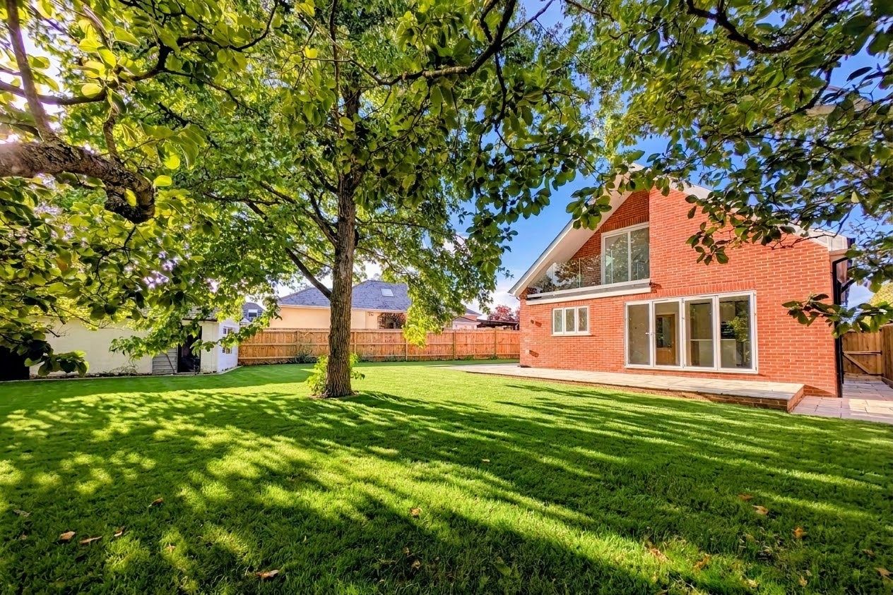 Detached House for sale in Bournemouth, Headswell Crescent, Bournemouth, BH10 6LH, 1600 m²