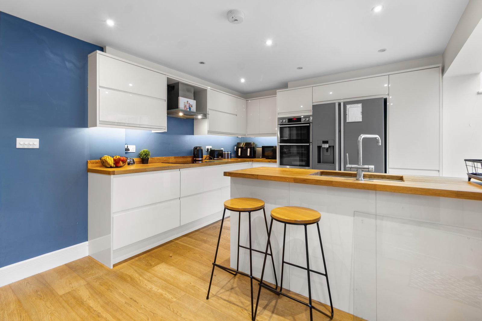 Semi Detached House for sale in East Grinstead, Springfield, East Grinstead, RH19 2RT