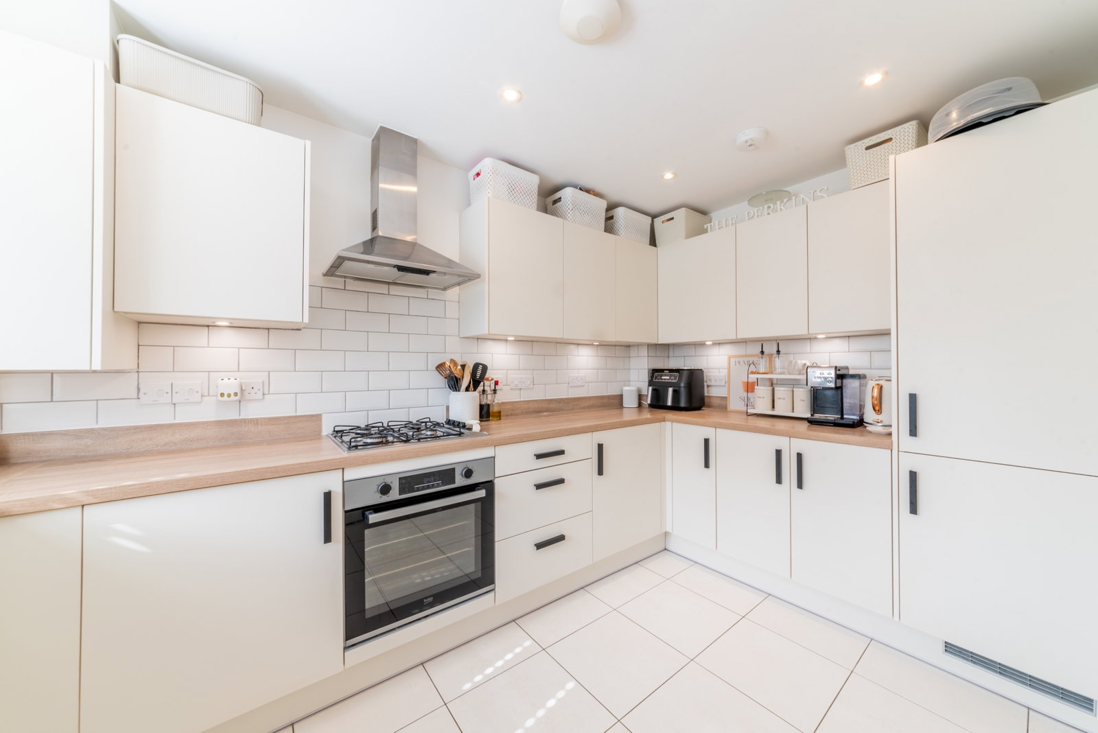 Semi Detached House for sale in Sittingbourne, Haffenden Avenue, Sittingbourne, ME10 3FQ