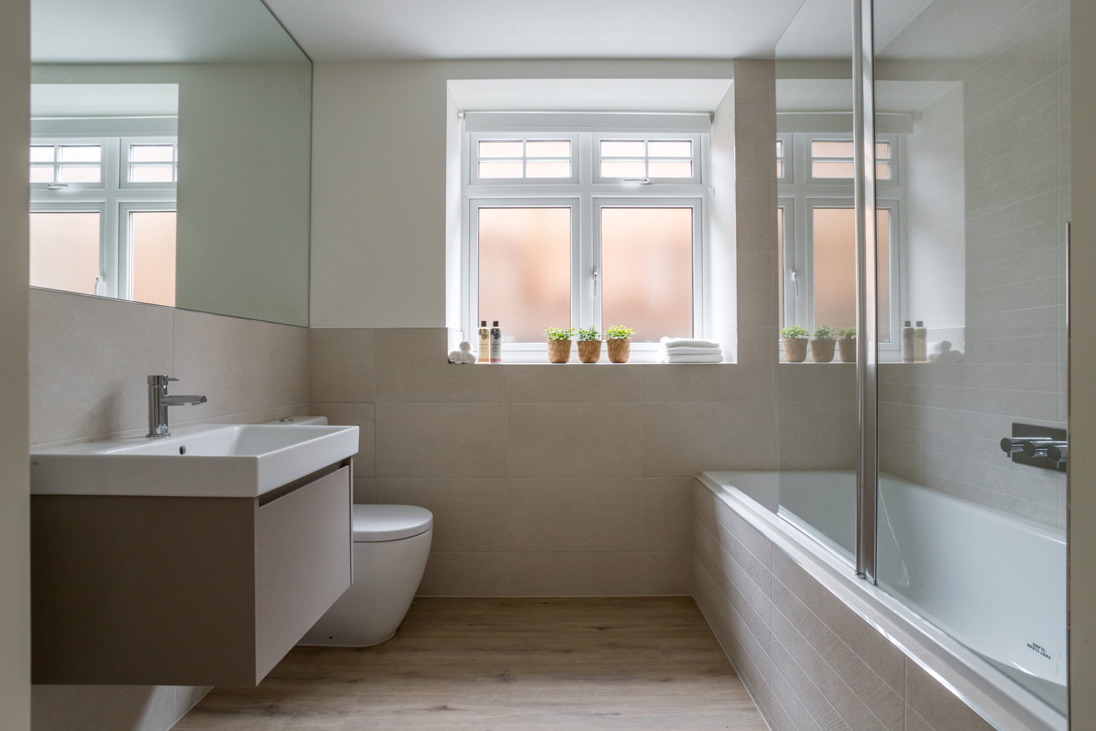 Flat for sale in South Croydon, Flat 2, Brompton House, 18 Brambledown Road, Sanderstead, CR2 0BL, 819 m²
