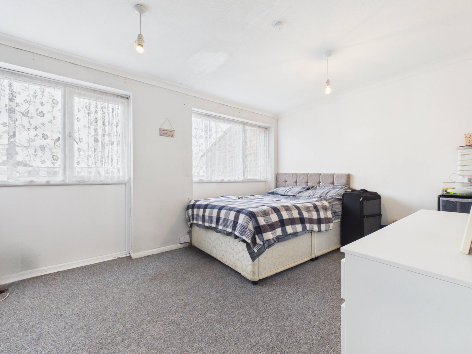 Terraced House for sale in Rochester, Southwark Road, Rochester, ME2 2SE, 857 m²